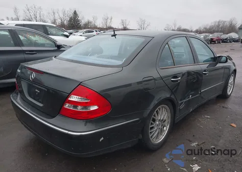 2004 Mercedes-Benz E 500 z USA, uszkodzony, nr VIN WDBUF70J04A448853